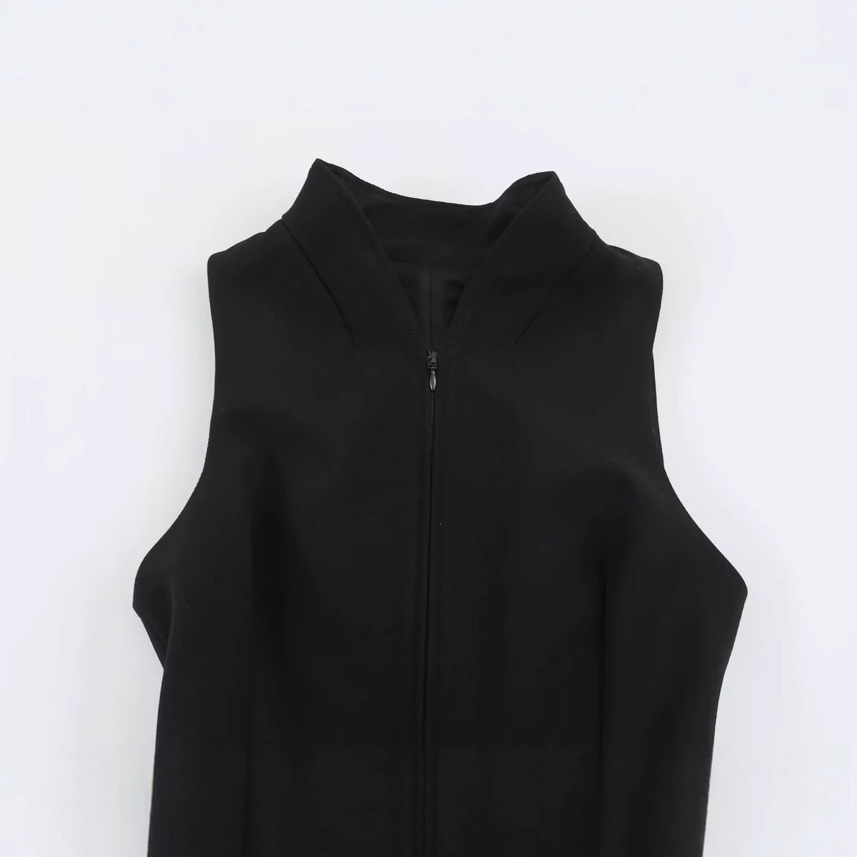 Short skirt style sleeveless standing collar vest for women in vest