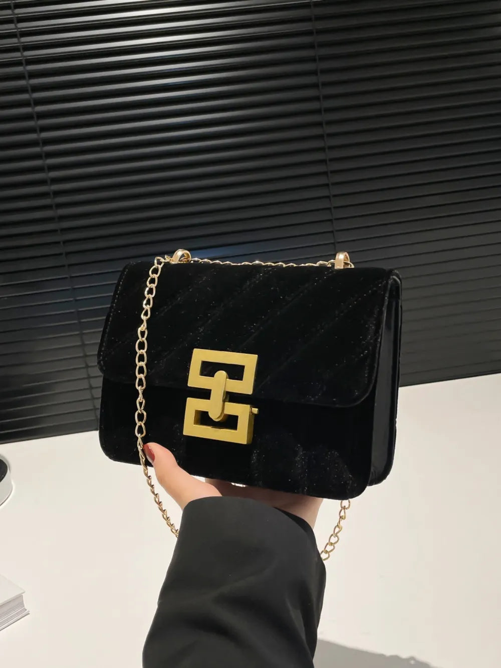 Sac à bandoulière chaîne en couleur unie